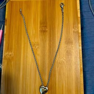 It’s a great necklace just needs to be polished. I purchased on Poshmark